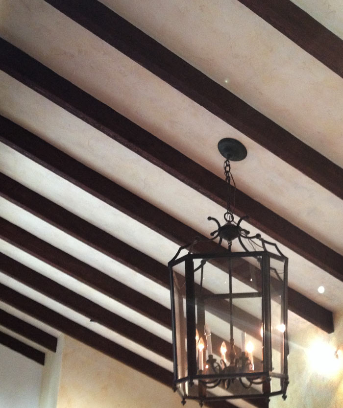Beams and venetian plaster